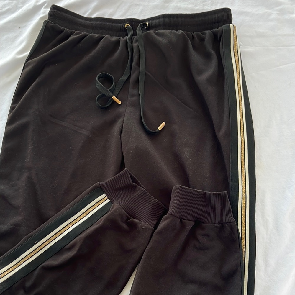 Charlotte Russe Black and Gold Joggers with Elastic Waistband size L